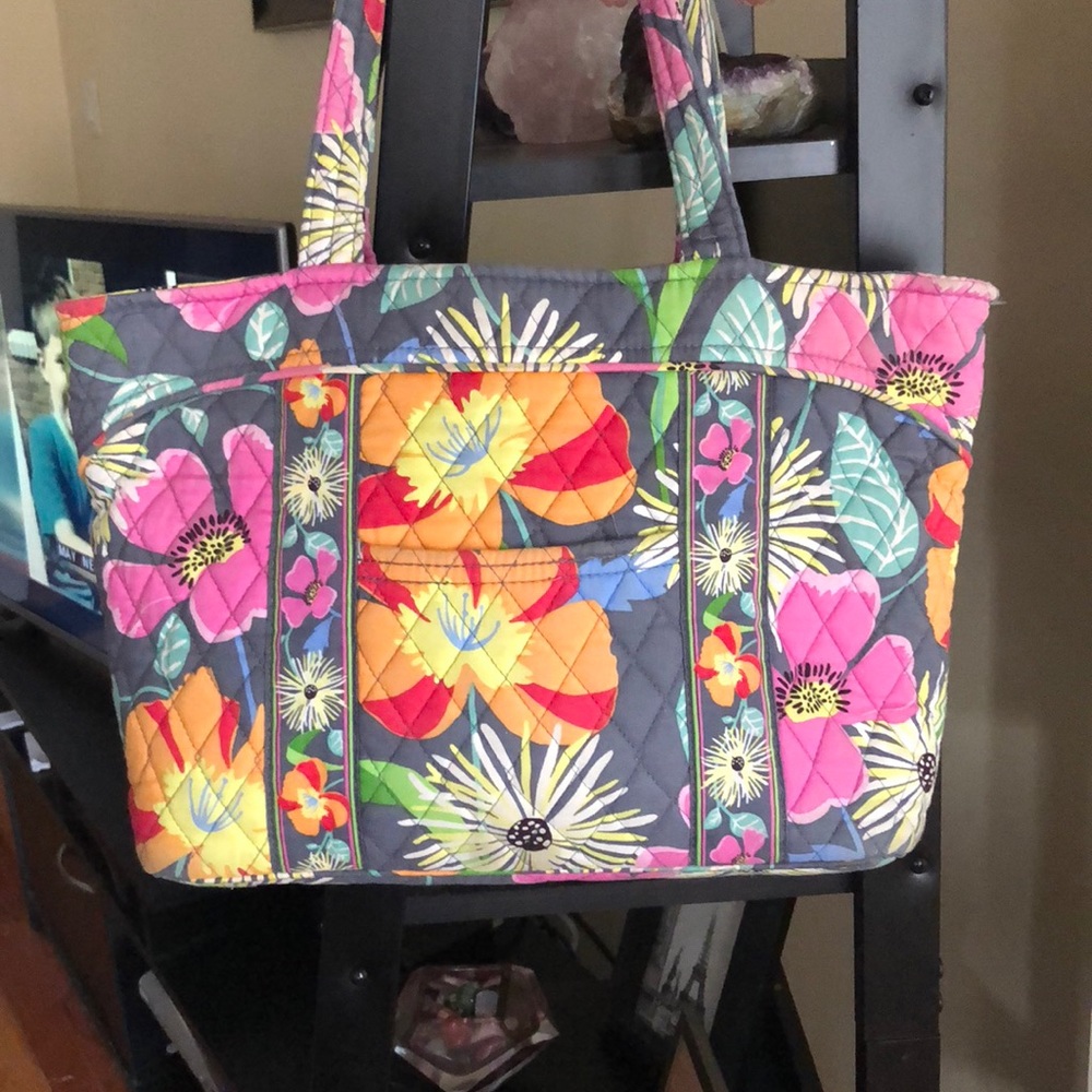 BEAUTIFUL VERA BRADLEY TOTE